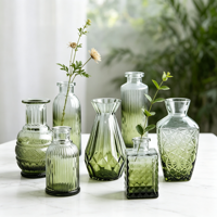 Vase à fleurs miniature moderne en verre, vase transparent gaufré pour décorations de table de mariage et cadeaux