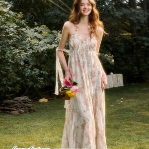 Vestido Largo Informal de Poliéster y Chifón con Estampado de Jardín de la Vía Láctea, Cuello Halter y Cintura Imperio, Personalizable, Modelo A15 - Product Image 1