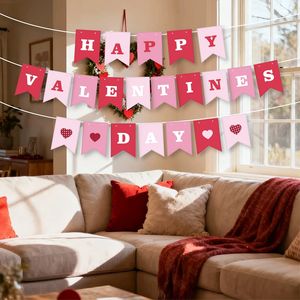 Guirnalda de Corazones Rosados para Decoración de San Valentín - Product Image 3