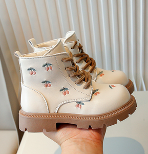 Nouvelles bottes courtes en cuir pour filles, style britannique, décontractées, brodées, anti-dérapantes - Product Image 2