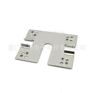 Soporte de montaje solar de aluminio anodizado para conexión y puesta a tierra de sistemas fotovoltaicos - Product Image 2