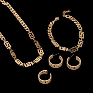 Ensemble de bijoux transfrontalier : Collier chaîne cubaine, Bracelet motif Grande Muraille, Boucles d'oreilles et Bague - Product Image 3