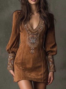 Abito Mini Vintage Boho con Ricami Floreali in Finta Pelle Scamosciata, Maniche Lunghe a Lanterna e Scollo a V per Signore, Primavera - Product Image 1