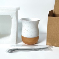 Lot de tasses à maté en céramique au design argentin authentique avec base en bois et bombilla pour thé et café – Vente en gros