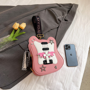 斬新なギター型PUレザーハンドバッグ、カスタム形状、トレンディな個性、シンプルな女性用バッグ - Product Image 4