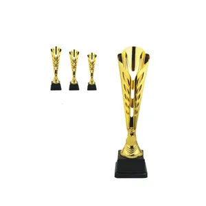 Piala Piala Plastik Kecil Murah Hadiah Piala Karate untuk Karate