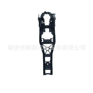 Soporte para manija de puerta exterior Polo 6QD837885, pieza de repuesto de plástico para reparación - Product Image 1