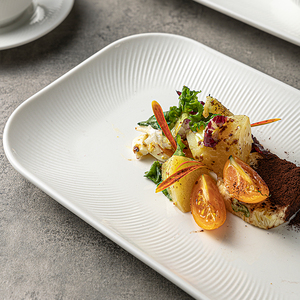 Jiujiuju Vaisselle en gros Grand plateau rectangulaire en porcelaine gaufrée de 14 ''allant au <span class=keywords><strong>micro</strong></span>-ondes Grande assiette de service <span class=keywords><strong>blanche</strong></span> brillante - Product Image 3