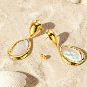 Pendientes de <span class=keywords><strong>Aro</strong></span> Huggie de Acero Inoxidable 316L con Concha de Oro de 18K para Mujer, Diseño de Concha de Vieira, Impermeables, Joyería Estilo Sirena para la Playa - Product Image 6