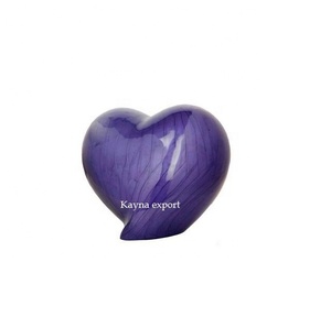 Urnas de corazón con acabado púrpura, hermosos tonos disponibles, urna de corazón a precio razonable para suministros funerarios, urna de corazón para un ser querido - Product Image 1