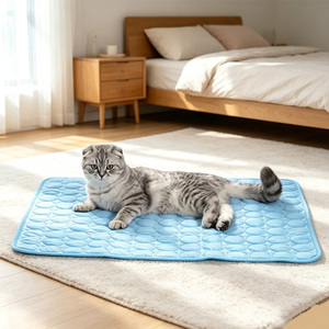 Tapis rafraîchissant d'été pour animaux de compagnie, coussin respirant en soie glacée, tapis de couchage d'été pour chiens et chats, fournitures de refroidissement pour animaux d'intérieur et d'extérieur - Product Image 1
