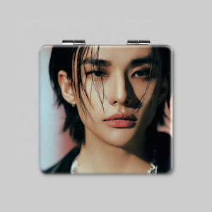 All'ingrosso KPOP Idol randagio bambini ha mangiato Felix Hyunjin Double-face quadrato pieghevole portatile specchio per il trucco - Product Image 1