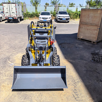 Mini-chargeuse compacte sur roues 880 kg avec godet de 0,1 m³ pour travaux agricoles et de construction