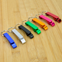 Logo personnalisé en gros en aluminium coloré ouvre-bouteille de bière porte-clés pour les invités Restaurant Promotion cadeau de mariage porte-clés