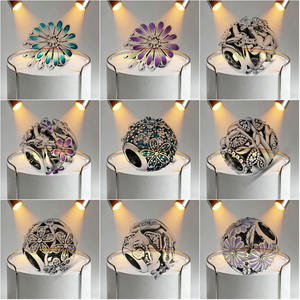 Joyería DIY de Plata <span class=keywords><strong>S925</strong></span> de Alta Calidad al por Mayor con Logo, Perlas, Incrustaciones de Crisantemo y Diseño de Copo de Nieve en Forma de Árbol para Mujer - Product Image 2