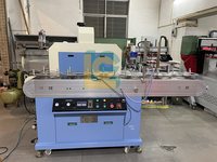 Machine industrielle de traitement à la flamme pour seaux de peinture de grande taille avec 2 buses pour le prétraitement des surfaces des seaux chimiques en PP, PE, HDPE