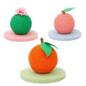 Venta al por mayor gato espada hierba bolas auto-entretenido no-disquete Vertical rascador tablas <span class=keywords><strong>para</strong></span> mascotas juguetes rascador - Product Image 2