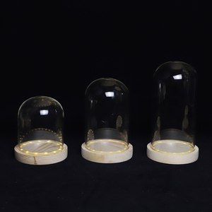 Geblasene klare Glaskuppeln mit Holz sockel für Hochzeits glas Cloche LED-Lampen beleuchtungs sockel Dekoratives Geschenk für Weihnachts ferien - Product Image 6