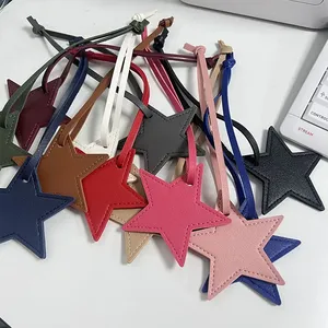 Llavero con colgante de estrella de cinco puntas de cuero Pu más vendido para bolso de mujer encanto decoración de llave de coche accesorios de bolsa para regalo - Product Image 3