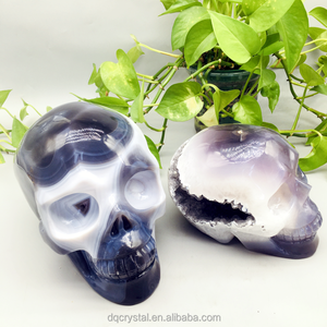 جمجمات جيود عقيق منحوتة يدويًا طبيعية للبيع بالجملة جمجمات كريستال للشفاء جمجمات عقيق عالية الجودة للزينة - Product Image 6