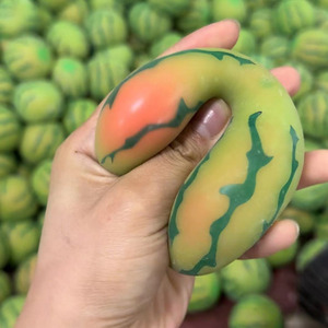 Juguete Antiestrés de Sandía que Cambia de Color, de Alta Calidad y Superventas, con Rebote Lento, para Aliviar el Estrés y para Bromas Creativas - Product Image 5