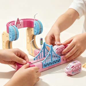 Nouveau train électrique 3D pour filles, circuit flexible magique rose, jouet de course, <span class=keywords><strong>voiture</strong></span> éducative, cube, engrenage, fusion, rail, éclairage pour enfants - Product Image 2
