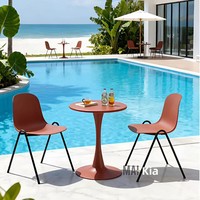 Chaise de salle à manger en plastique de style européen et nouveau style chinois, avec cadre métallique épaissi et revêtement en polypropylène, pour la maison et les salles de conférence