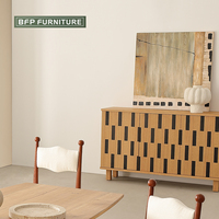 BFP Home Armoire de buffet latéral en bois Derniers modèles Ensemble de salle à manger moderne de style japonais Resort Villa Table de buffet
