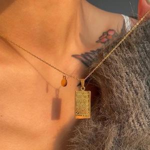 Collana con Ciondolo Segno Zodiacale, Collana Quadrata con Segno Zodiacale, Gioielli Astrologici Mistici con Catena Dorata, Regalo di Compleanno, Oroscopo - Product Image 3