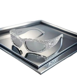 Occhiali da Sole di Lusso Fatti a Mano con Diamanti Scintillanti, Personalizzati e all'Avanguardia, Stile Audace e di Alta Classe - Product Image 5
