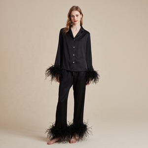 Pantaloni in <span class=keywords><strong>pigiama</strong></span> di alta gamma in seta di ghiaccio completo a maniche lunghe da donna <span class=keywords><strong>con</strong></span> <span class=keywords><strong>polsini</strong></span> staccabili in piuma stile francese - Product Image 1