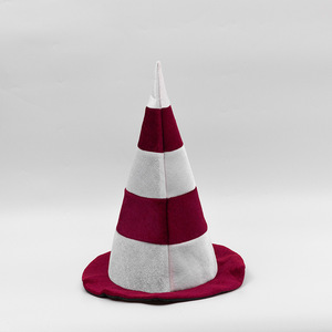 Chine Fabricant Qatar <span class=keywords><strong>WC</strong></span> Football Football Sport Fans Chapeau Velours Acclamations Accessoires Qatar Drapeau Chapeau Promotionnel Bourgogne Chapeau De Fête - Product Image 4