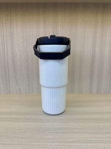 Gobelet isotherme personnalisé en acier inoxydable de 20 oz, sans BPA, avec couvercle à rabat, idéal pour la sublimation, pour les voyages, avec poignée, pour enfants, maintien au chaud pendant 6 à 12 heures - Product Image 4