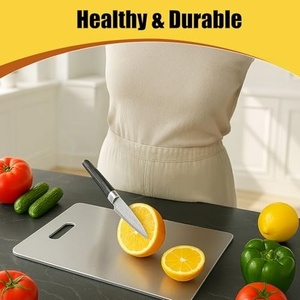 Tapis de découpe portable double face pour la cuisine en extérieur, en acier inoxydable 304 de qualité alimentaire, argent titane, épaisseur 1,5 cm, durable, carré - Product Image 5