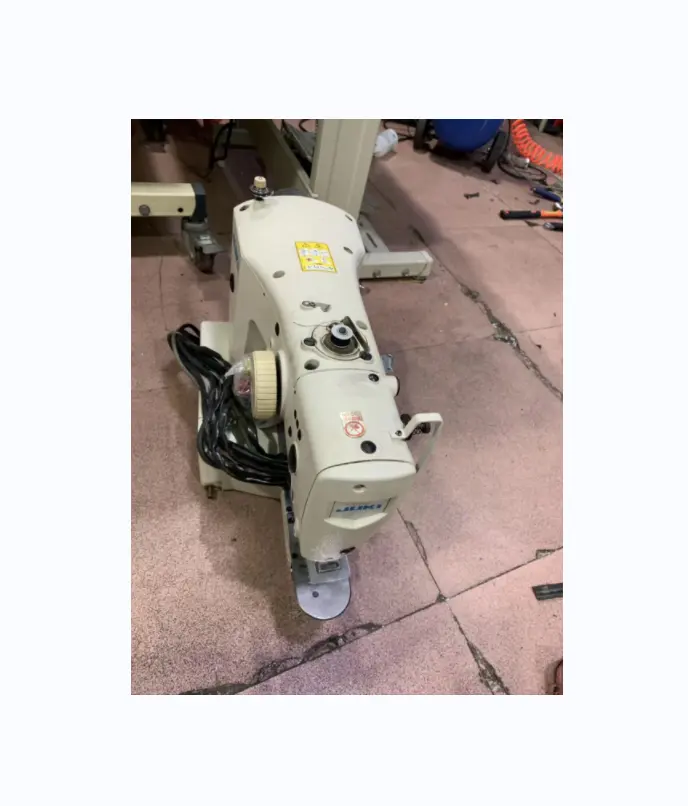 Used 1900 Computerized Pattern Sewing Machine in Good Condition Light-Weight Bartacking