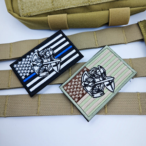 Patch brodé rectangulaire avec drapeau américain et motif de loup pour sacs, patch en tissu à coudre - Product Image 1