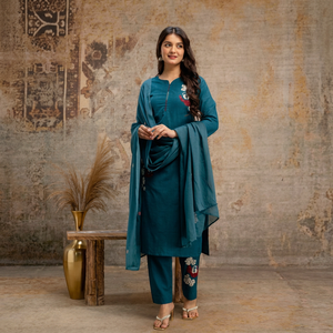 Conjunto de Salwar Kameez de Algodón Puro con Apliques de Turquesa para Mujer, Kurti de Manga 3/4 y Pantalón con Dupatta para Fiesta o Boda - Product Image 1