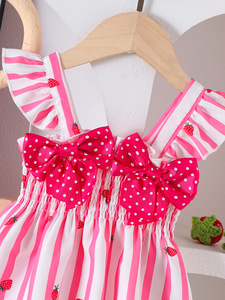 Completo Estivo 2026 per Bambina: Camicia a Righe Rosa e <span class=keywords><strong>Bianche</strong></span> con Fiocchi + Pantaloncini, Set con Motivo Fragola - Product Image 4