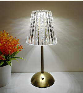 Lámpara de Mesa Decorativa Inalámbrica <span class=keywords><strong>LED</strong></span> de 3W con Control Táctil, Funciona con Baterí<span class=keywords><strong>a</strong></span>, de Metal y Cristal, para Dormitorio Moderno - Product Image 5