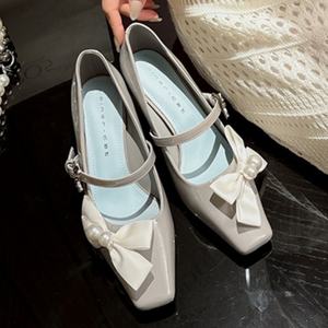 Chaussures de mariage élégantes et sexy pour femmes, style français, avec design en cristal et diamants, talons aiguilles et semelle épaisse - Product Image 2