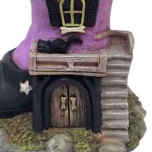 Accessorio di Halloween decorazione per la casa all'aperto in resina statua della strega Boot House - Product Image 4