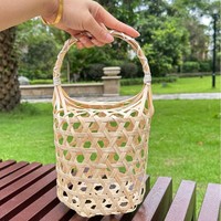 Panier cadeau tressé à la main pour gâteaux de lune avec poignée en arche, design hexagonal à tissage ouvert, petit panier de transport pour les cadeaux de la Fête de la Mi-Automne