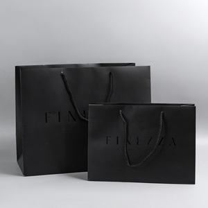 Bolsa de Papel de Lujo Personalizada para Boutique, Bolsa de Compras Negra con Logotipo Personalizado Impreso para Ropa - Product Image 1