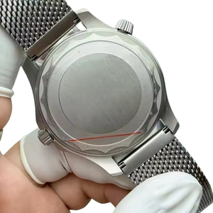 Montres de plongée de luxe 8806 en titane pour James Bond 007, version la plus élevée, analogique, pour hommes, avec cadran de 42 mm en acier inoxydable - Product Image 3