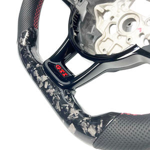 <span class=keywords><strong>Volante</strong></span> de fibra de carbono con patrón de forja de elementos rojos para Volkswagen VW GOLF Golf <span class=keywords><strong>GTI</strong></span> / R MK7 Golf <span class=keywords><strong>6</strong></span> <span class=keywords><strong>volante</strong></span> - Product Image 4