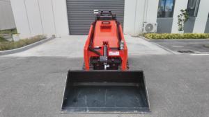 Kubota 25 כ "ס דיזל v1000 מיני החלקה מטלטש עם החלקה מטעין, זול ועמיד לפרויקטים בנייה - Product Image 2