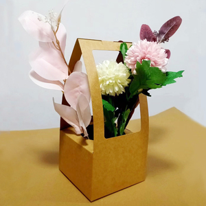 Portador de tazas de café de papel Kraft con logotipo personalizado de Xinrunjin con asa, soporte para bebidas para llevar respetuoso con el medio ambiente para uso de té de jugo de cafetería - Product Image 1