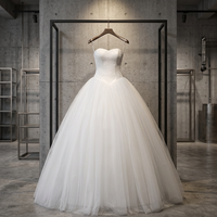 Nouvelle Robe de Mariée S0613N Coupe A-Line Sexy Bustier en Dentelle avec Traîne Chapelle Longueur Ras du Sol Style Moderne Grande Taille