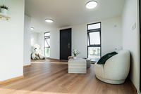 Maison conteneur modulaire préfabriquée de luxe avec 2 chambres et 1 salle de bain, extensible, type capsule, prête à l'emploi