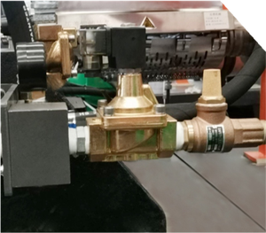 Machine de soufflage automatique à injection monostade <span class=keywords><strong>Leshan</strong></span> d'occasion 20L PP - Product Image 2